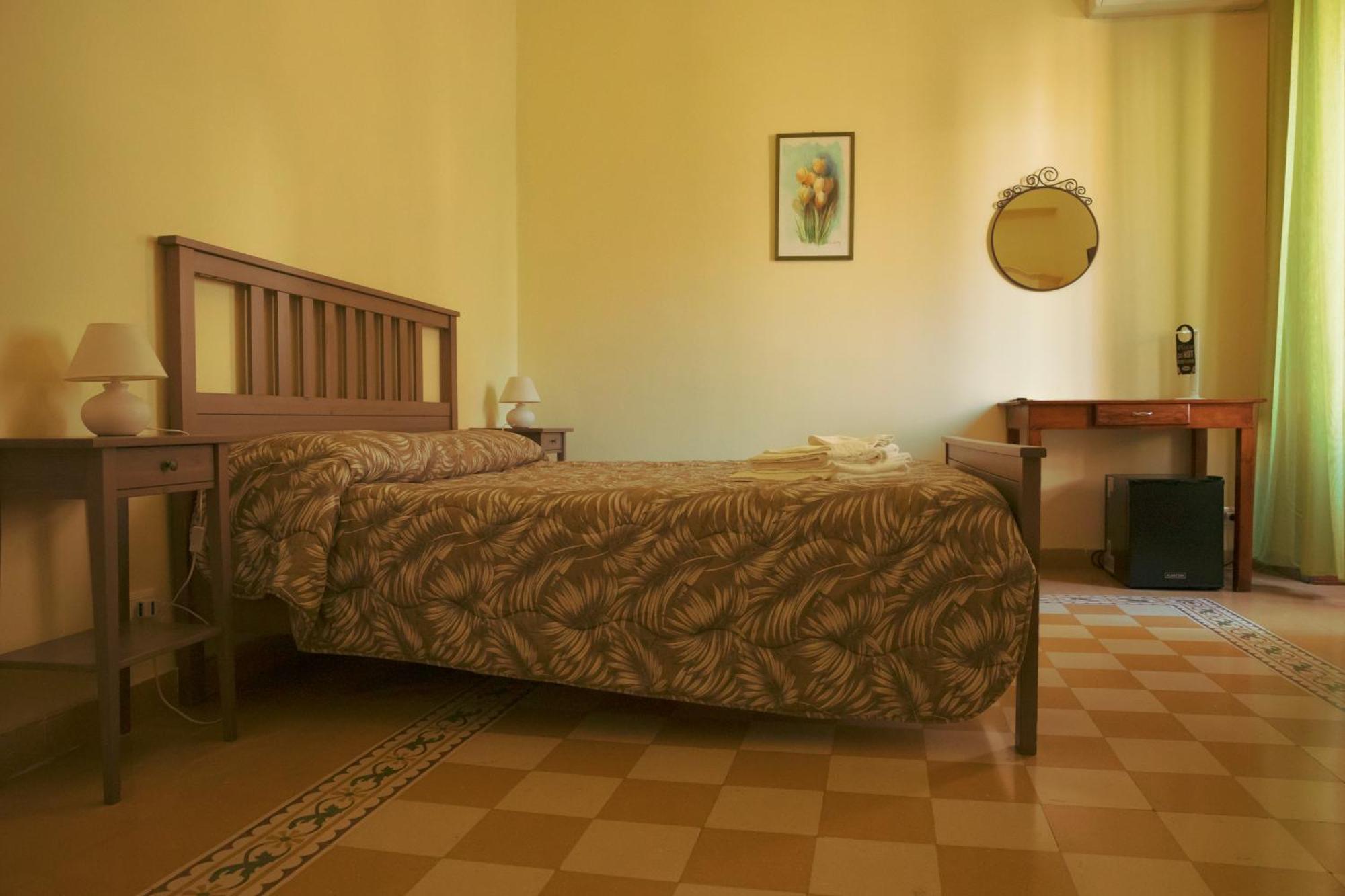 B&B Palazzo Corvino ปาแลร์โม ภายนอก รูปภาพ
