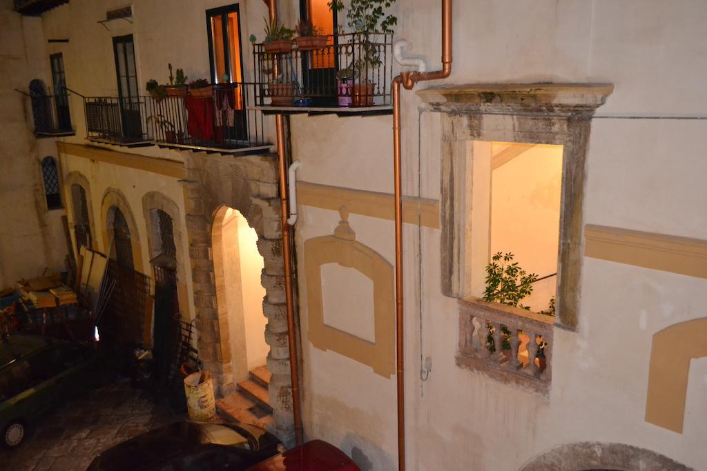 B&B Palazzo Corvino ปาแลร์โม ภายนอก รูปภาพ