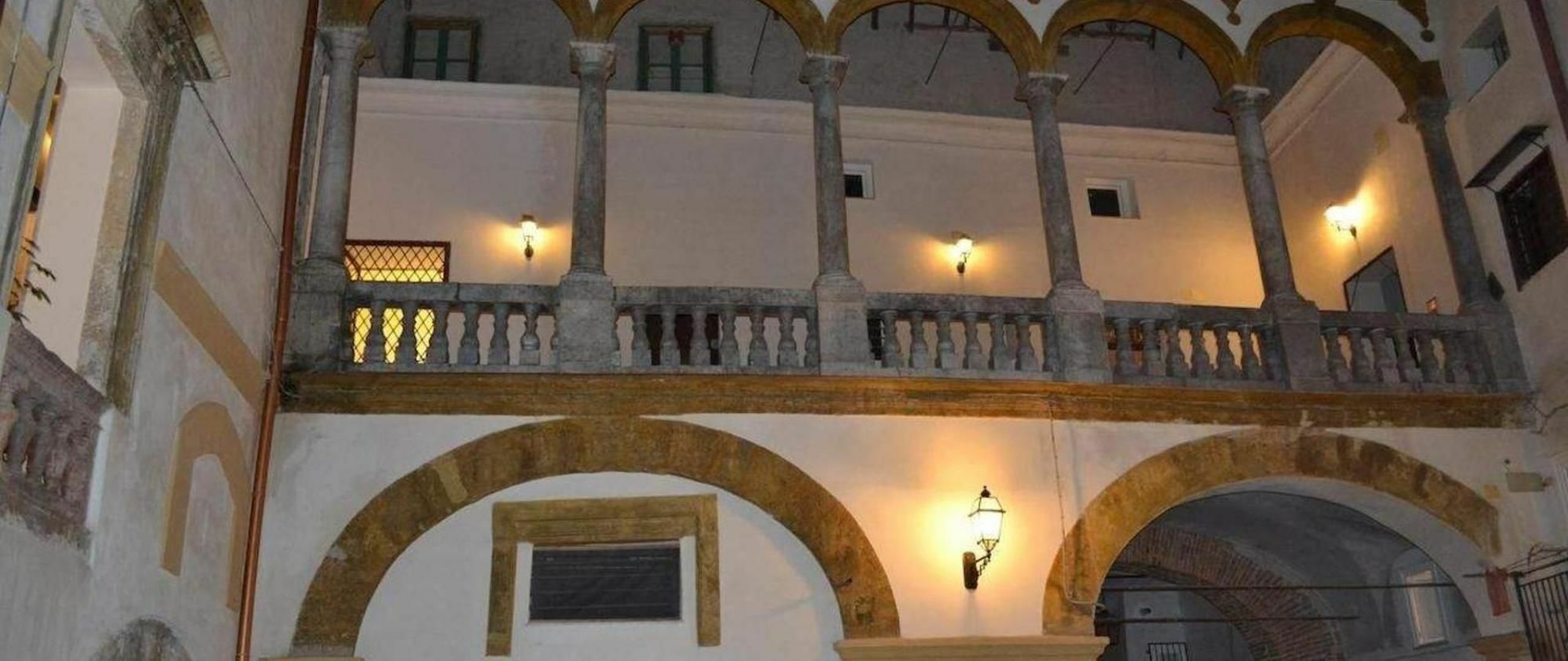 B&B Palazzo Corvino ปาแลร์โม ภายนอก รูปภาพ